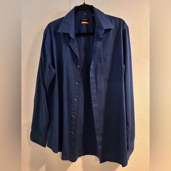 Van Heusen Men's Blue Dress Shirt Size Medium 15 - 15.5 - Picture 1 of 6